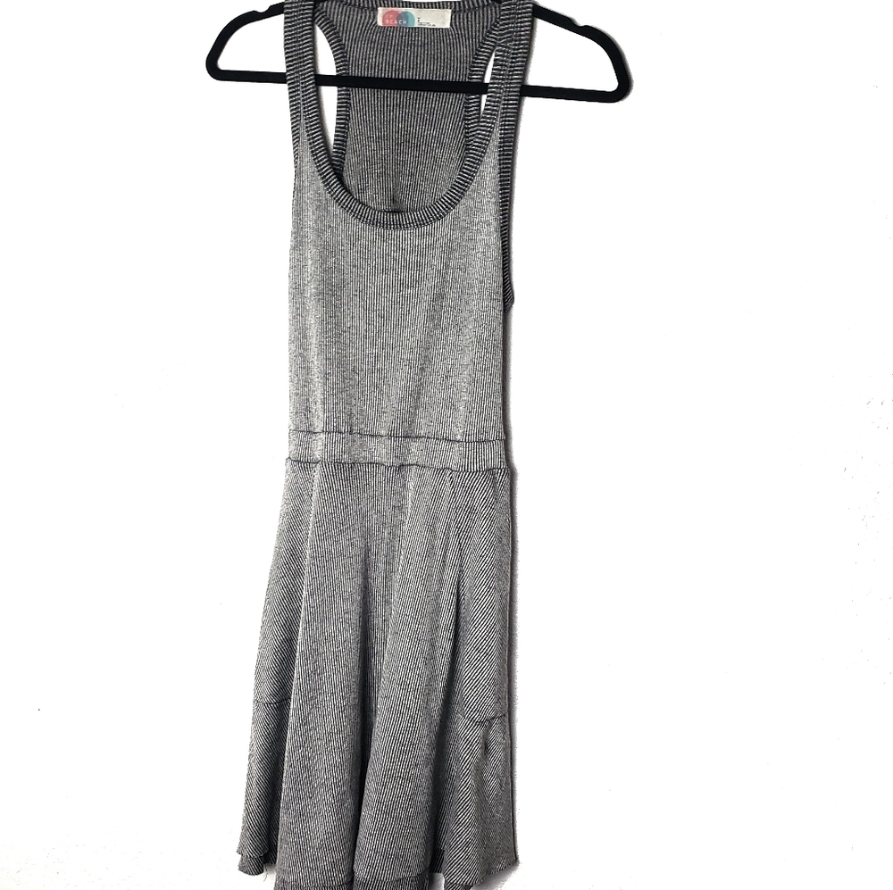 FP BEACH flowy open back stripped sleevless dress